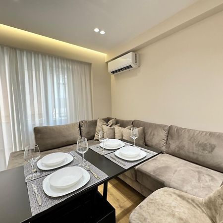 E&R Apartments At Myslym Shyri Τίρανα Εξωτερικό φωτογραφία