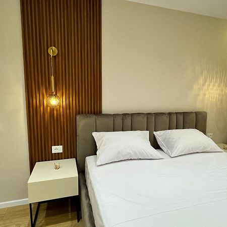 E&R Apartments At Myslym Shyri Τίρανα Εξωτερικό φωτογραφία