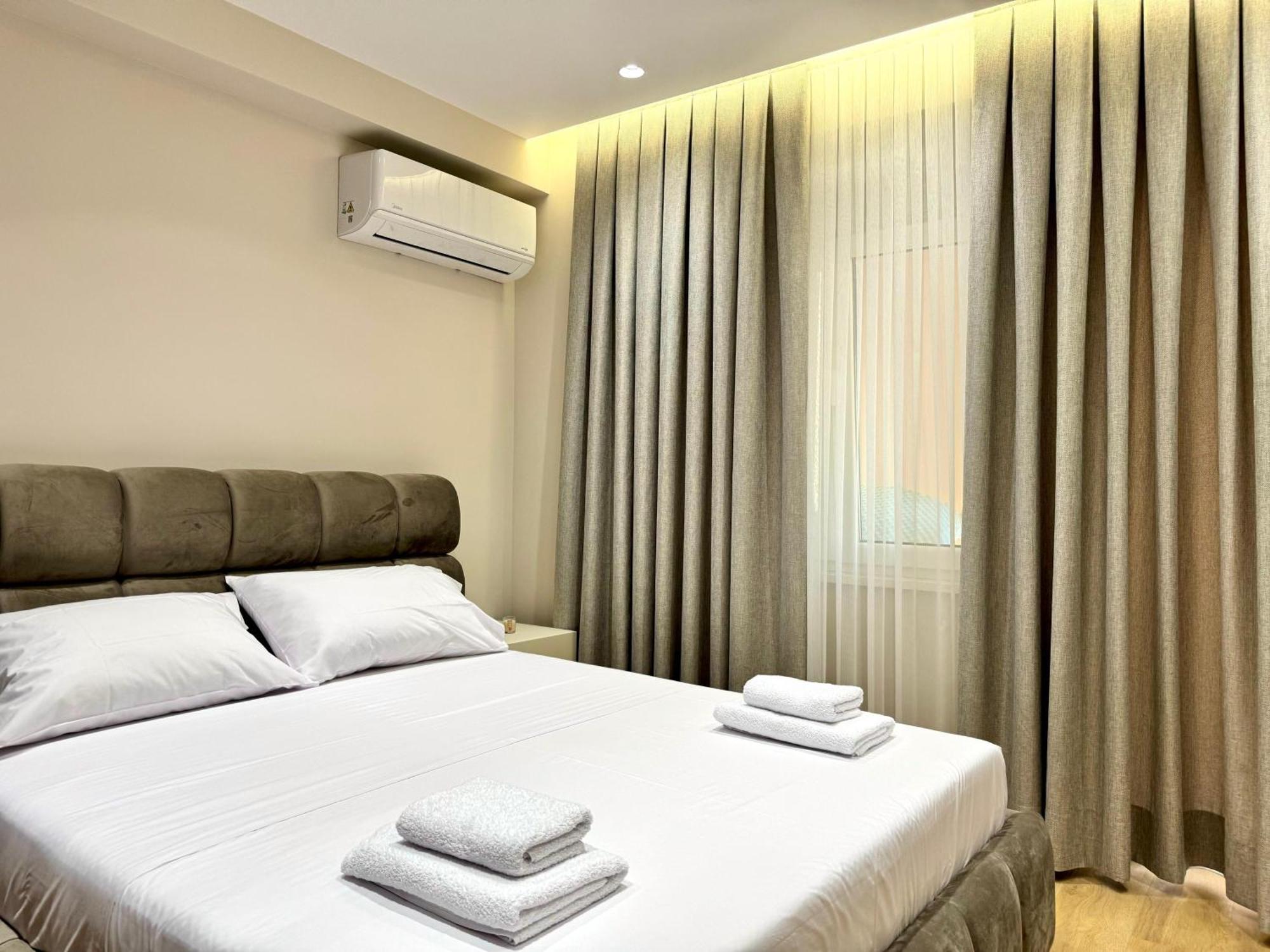 E&R Apartments At Myslym Shyri Τίρανα Εξωτερικό φωτογραφία