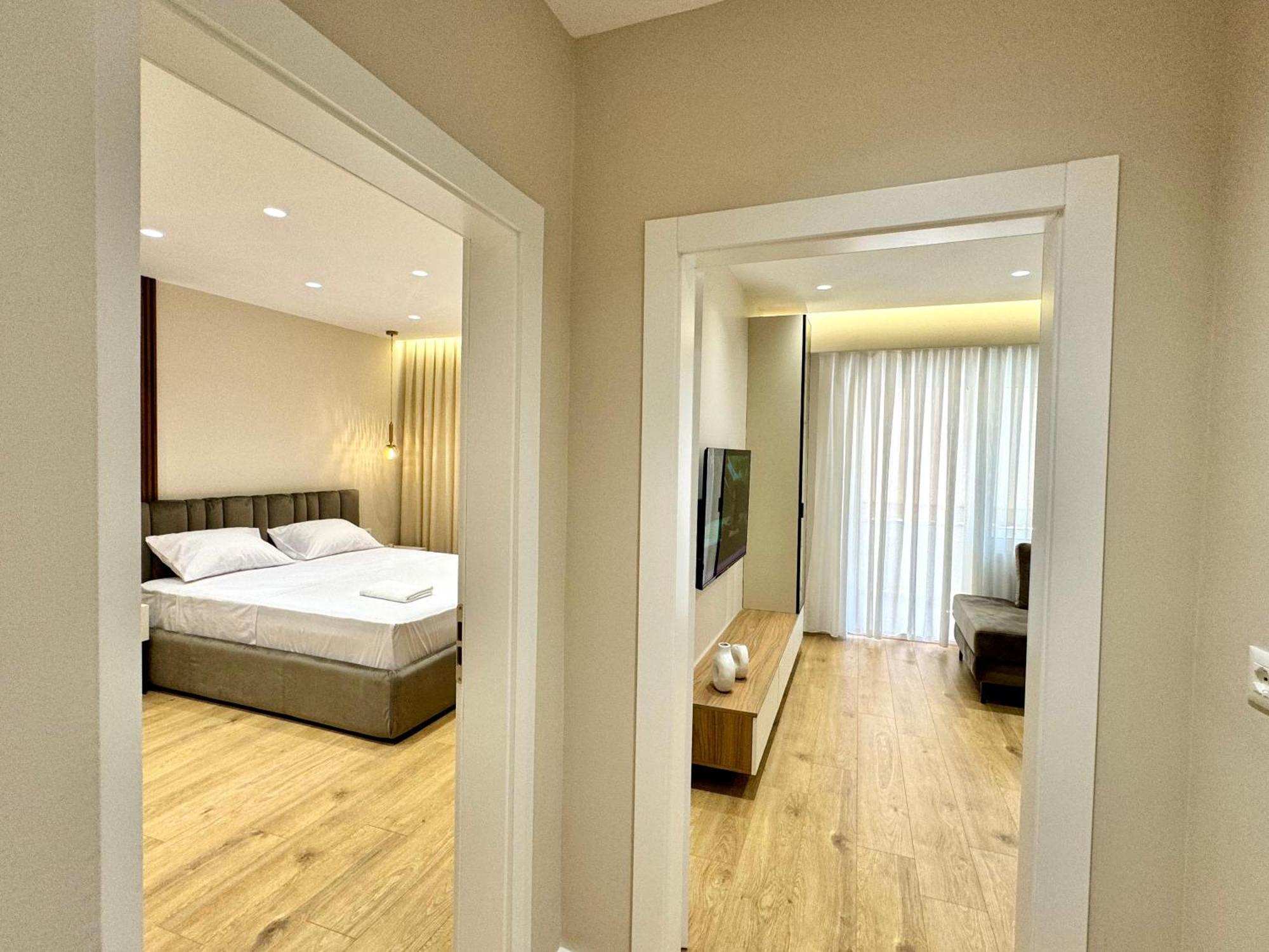 E&R Apartments At Myslym Shyri Τίρανα Εξωτερικό φωτογραφία