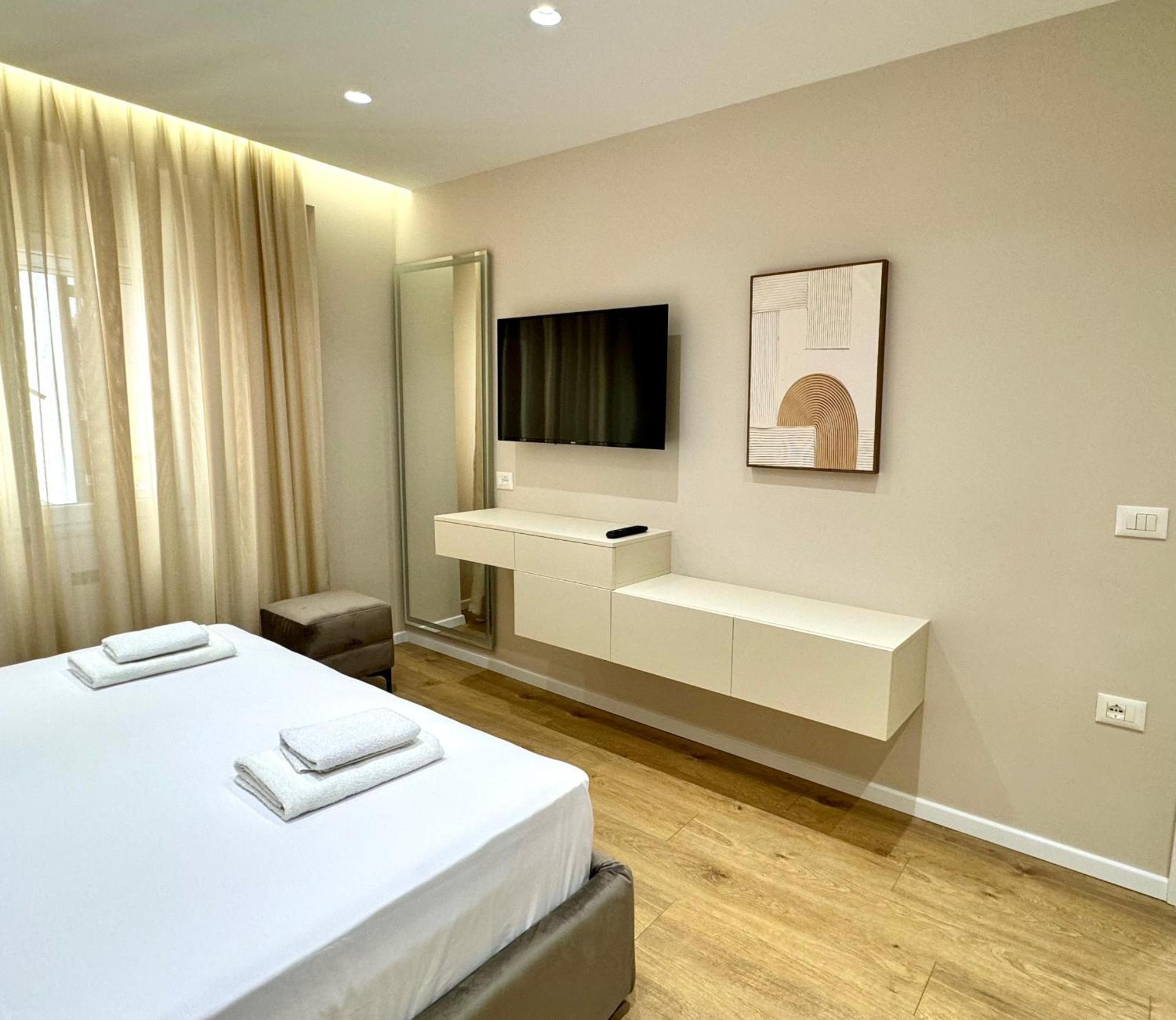 E&R Apartments At Myslym Shyri Τίρανα Εξωτερικό φωτογραφία