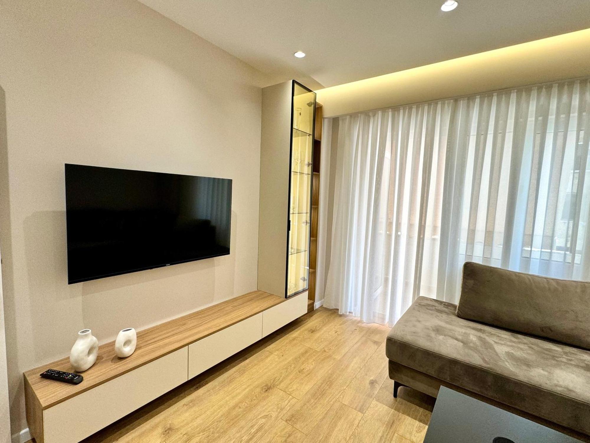 E&R Apartments At Myslym Shyri Τίρανα Εξωτερικό φωτογραφία